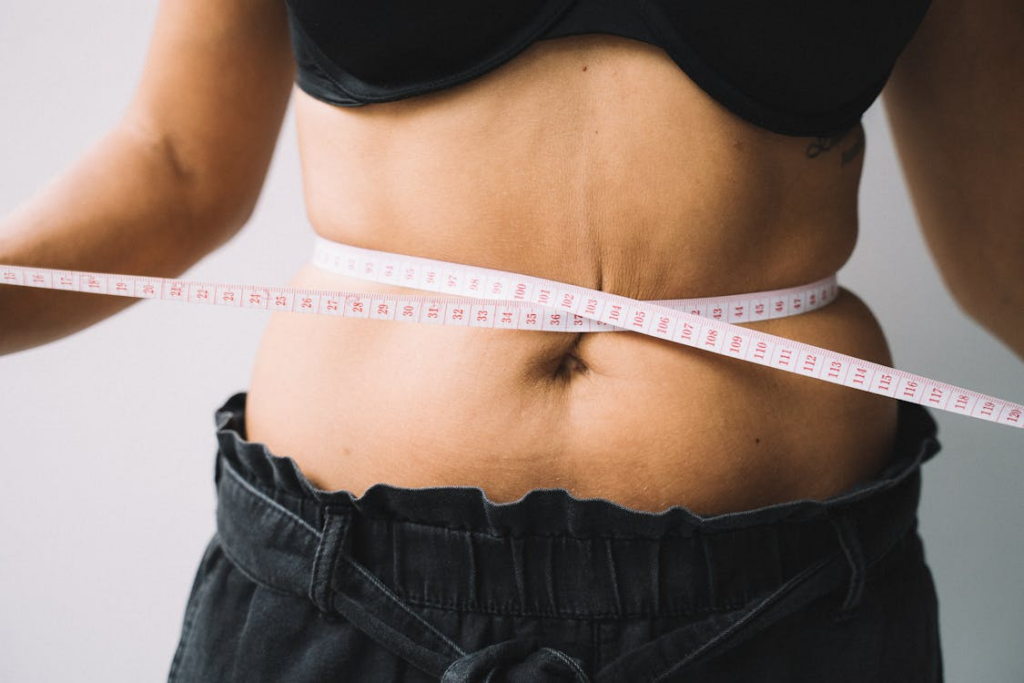waist circumference measurement illustrating what is metabolic syndrome and abdominal fat risk